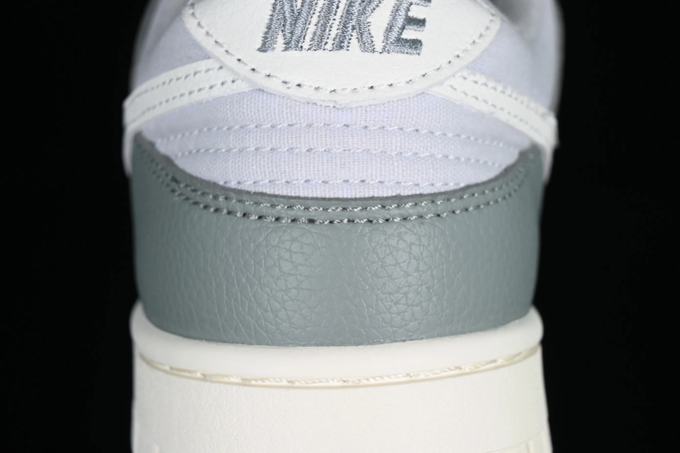All Categories Nk SB Dunk Series Nk SB Dunk Low Low-top sneakers Cost-effective version Nk Dunk Low "Mica Green" Mica Green Canvas SB low-top sports and leisure sneakers DV7212-300